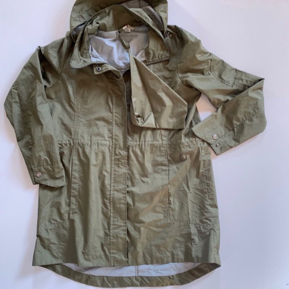Woolrich Packable Olive Rain Coat Women’s Small